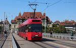 Be 4/6 735 auf der Kirchenfeldbrücke in Bern, zwischen Zytglogge und Helvetiaplatz am 11.08.2022.