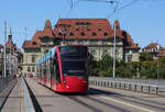 Be 6/8 660 auf der Kirchenfeldbrücke in Bern, zwischen Zytglogge und Helvetiaplatz am 11.08.2022.