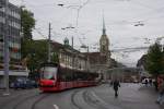 Linie 9, TW 764, nach Wabern ist am 18.5.2009 in der schweizer Hauptstadt Bern  unterwegs.