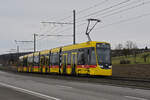 Be 8/10 TINA 4204, auf der Linie 10, fährt am 28.01.2025 zur Haltestelle Ettingen.