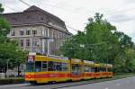 Be 4/8 210 zusammen mit dem Be 4/6 203, der vor kurzem noch ein Be 4/8 war, fahren auf der Linie 11 zur Haltestelle am Bahnhof SBB.