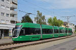 Be 6/8 Flexity 5008, auf der Linie 14, wartet an der Endstation in Pratteln.