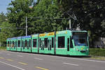 Be 6/8 Combino 327, auf der Linie 8, fährt zur Haltestelle Aeschenplatz. Die Aufnahme stammt vom 14.07.2019.