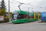 Be 6/8 Flexity 5037, auf der Linie 3, wartet an der Endstation an der Birsfelder Hard.