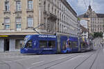 Be 6/8 Flexity 5040  Federer Express , auf der Linie 6, fährt am 22.07.2024 zur Haltestelle Theater. Aufnahme Basel.