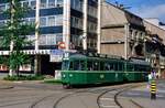 Schweizer Standardwagen TW 429 und sein Beiwagen auf der Linie 1 der Baseler Straßenbahn (1986)