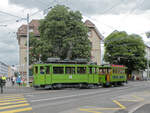 Am 17. und 18.06.2011 findet das Eröffnungsfest vom Erweiterungsbau des Depots Wiesenplatz statt. Natürlich waren auch viele Oldtimer für Publikumsfahrten in der Stadt unterwegs. Hier verlässt der Ce 2/2 126 zusammen mit dem C2 309 das Depot Wiesenplatz. Aufnahme Basel.