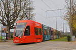 Be 6/8 Flexity 5010, mit der Werbung für das Möbelhaus Pfister, auf der Linie 8, verlässt am 04.11.2024 die Haltestelle Bernerring. Aufnahme Basel.