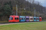 Be 6/8 Flexity 5010 mit der Werbung für das Möbelhaus Pfister, auf der Linie 14, fährt am 02.12.2024 zur Haltestelle Lachmatt. Aufnahme Muttenz.