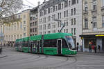 Be 4/6 Flexity 6005, auf der Linie 16, fährt am 25.11.2024 zur Haltestelle Barfüsserplatz. Aufnahme Basel.