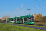 Be 6/8 Flexity 5003, auf der Linie 14, fährt am 26.11.2024 zur Haltestelle Rothausstrasse. Aufnahme Muttenz.