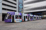 Be 6/8 Flexity 5028 mit der Werbung für die Fussball EM der Frauen 2025 in der Schweiz, auf der Linie 6, bedient am 25.11.2024 die provisorische Haltestelle am Messeplatz.