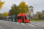 Be 6/8 Flexity 5010 mit der Werbung für das Möbelhaus Pfister, auf der Linie 3, fäahrt am 08.11.2024 zur Haltestelle St. Alban Tor. Aufnahme Basel.