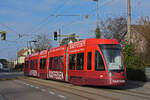 Be 4/6 Flexity 6011 mit der Werbung für die Raiffeisenbank, auf der Linie 3, verlässt am 18.01.2025 die Endstation in Birsfelden.