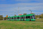 Be 6/8 Flexity 5019, auf der Linie 14, fährt am 21.10.2024 zur Haltestelle Lachmatt.