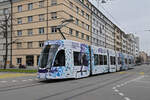 Be 6/8 Flexity 5011 mit der Werbung für Pferde Anlässe in Basel, auf der Linie 2, fährt am 03.02.2025 bei der Haltestelle Gewerbeschule ein.