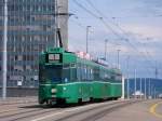 Ein  Ysebhnli  Be 4/4 479 und 2 B4 auf der Dreirosenbrcke am 22.05.09