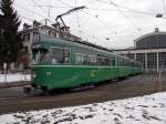 Dwag Doppeltraktion mit den Motorwagen 651 und 642 ist bereit, um auf der Linie 8 einen Einsatz zu fahren. Hier stehen die Wagen auf dem Hof des Depots Morgarten. Die Aufnahme stammt vom 14.02.2012.