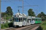 Be 4/6 S 683, mit einer Teilwerbung für das White Dinner,zusammen mit dem B 1450 auf der Linie 6 kurz vor der Haltestelle St. Jakob. Die Linie 6 fährt wahrend einer Großbaustelle in der Innerstadt von Pratteln via Theater nach Allschwil und als Linie 14 von Allschwil nach Muttenz/Pratteln. Die Aufnahme stammt vom 05.08.2015.