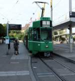 Basel BVB Tram 1 (SWP/SIG/ABB/Siemens Be 4/6S 673) Centralbahnplatz / Bahnhof SBB am 4. Juli 2015.
