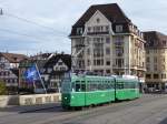 BVB - Tram Be 4/4 457 mit Anhänger unterwegs auf der Linie 15 in der Stadt Basel am 06.10.2015