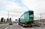 Am 20.10.2016 wurden in der Hauptwerkstatt drei weitere Anhänger für die Reise nach Belgrad auf Lastwagen verladen. Die Fahrt führt über die Autobahn zur Grenze bei Weil am Rhein. Hier der Lastwagen mit dem B 1455.