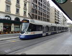 tpg - Tram Be 6/10 1822 unterwegs in der Stadt Genf am 16.04.2023