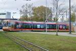 Das Cobra Tram Be 5/6 3030 der VBZ mit der Traverso Werbung am 4.4.23 in Zürich Auzelg.