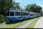 VBZ - Tram Be 4/8 2111 + Be 2/4 2424 unterwegs auf der Linie 7 bei der einfahrt zur Haltestelle Milchbuck am 2024.07.14