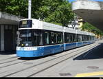 VBZ - Tram Be 6/8  4016 unterwegs auf der Linie 13 bei der Haltestelle Limmatplatz am 2024.07.14