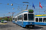 Be 4/8 2107, auf der Linie 8, fährt am 12.04.2024 bei der Haltestelle Bellevue ein.