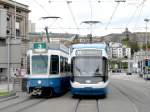 VBZ - Strassenbahnen Be 4/6 2050 neben Be 5/6 3040 vor dem Hauptbahnhof in Zrich am 19.04.2008