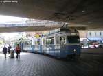 Mirage 1641+1682 am 29.7.08 unter der Hardbrcke. Eigentlich wrde die Linie 13 beim Escher-Wyss-Platz rechts abdrehen. Doch aufgrund einer Fremdkollision war die Strecke Escher-Wyss Platz - Frankental unterbrochen, und die Trams mussten via Depot Hard wenden. Die Weiterreise wurde mit Ersatzbussen gewhrleistet.