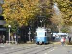 VBZ - Herbstbilder - Tram Be 4/6 1672 unterwegs in der Stadt Zrich am 01.11.2009
