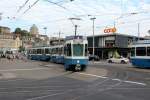 Zürich VBZ Tram 4 (SWP/SIG/BBC Be 4/6 2074 + SWS/SWP/BBC Be 2/4 2404) Bahnhofbrücke / Bahnhofquai am 13.