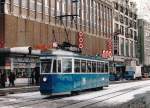 VBZ: Be 4/4 1501-1518 (1941-1943) der Linie 15 auf der Fahrt zum Bucheggplatz im Dezember 1985.