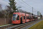 Be 6/8 Flexity 5030 mit der L'oréal Paris Werbung, auf der Linie 14, fährt am 07.03.2023 zur Haltestelle Kästeli.