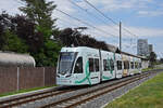 Be 6/8 Flexity 5036 mit der Swatch Werbung, auf der Linie 14, fährt am 17.07.2023 zur Haltestelle Kästeli.