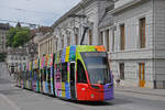 Be 6/8 Flexity 5042  Flaneur Stadt Zauber , auf der Linie 14, fährt am 05.07.2024 den Steinenberg hoch zur Haltestelle Bankverein.