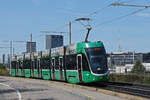 Be 6/8 Flexity 5005, auf der wegen einer Grossbaustelle zwischen Hardstrasse und Pratteln umgeleiteten Linie 14, fährt am 23.08.2024 zur Endstation M-Parc.