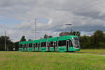 Be 6/8 Flexity 5035, auf der Linie 14, fährt am 30.09.2024 zur Haltestelle Lachmatt.