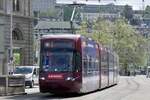 VBZ Cobra Tram Be 5/6 3044 miz Vollwerbung für Lenovo am 18.5.23 beim Hauptbahnhof Zürich.