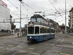 Linie 14 Wagennummer 2012  Wiedikon  beim Schaffhauserplatz.