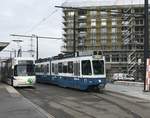 Linie 7 Wagennummer 2042  Altstetten  an der Endhaltestelle Bahnhof Stettbach.