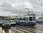 Linie 9 Wagennummer 2027 auf der Quaibrücke.