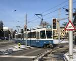 Linie 14 Wagennummer 2048 zwischen Hirschwiesenstrasse und Michbuck.