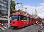 Der Bernmobil-Be 8/8 720 mit einem Standard-Anhänger am 23.