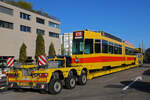 Für den Be 4/6 231 hat bald die letzte Stunde geschlagen. Am 30.10.2024 steht der wagen auf einem Spezial Transporter bereit zur Abfahrt nach Kaiseraugst zur Firma Thommen. Aufnahme Basel.