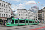 Be 6/8 Combino 322, auf der Linie 8, bedient die Haltestelle Markthalle.