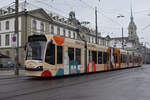 Be 6/8 Combino 762 mit der Werbung für die Marktgasse, auf der Linie 6, fährt zur Haltestelle Hirschengraben.